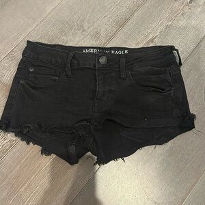AE low cut short